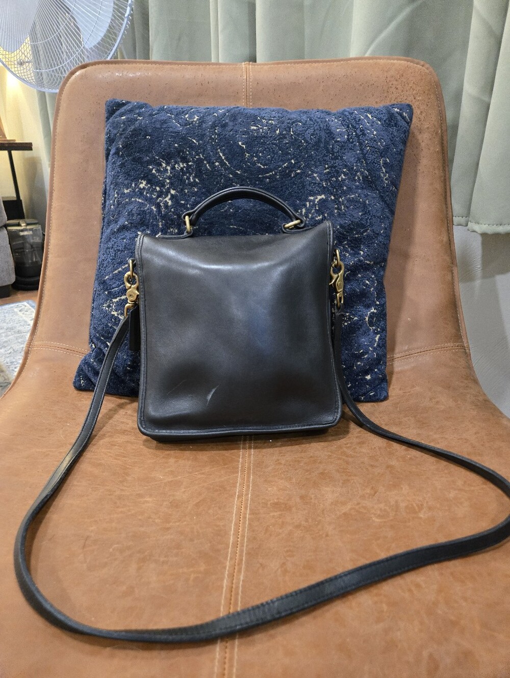 Coach• Vintage Station Black Leather Bag with Gold Accent. M4C 5130 - Picture 2 of 16